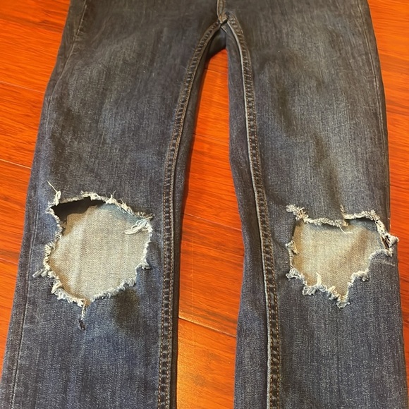 Free People size 25 "Busted Knees" Jeans - Picture 3 of 9